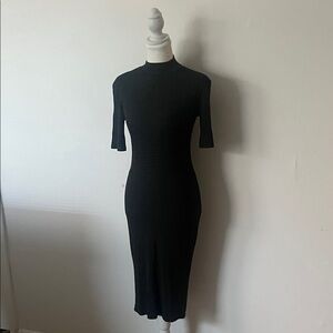 Forever 21 Black/Olive Midi Dress. Short sleeves , bodycon fit. Womens small.